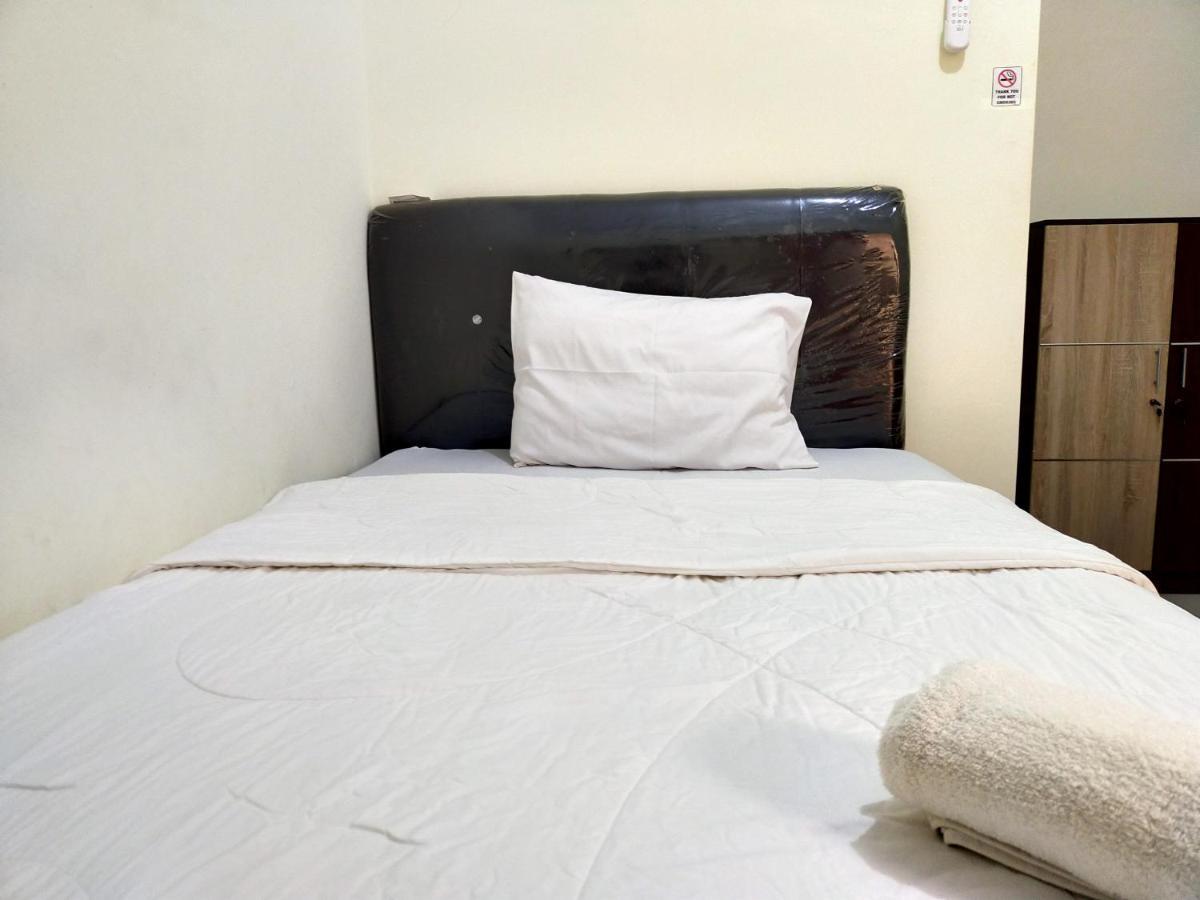 Homestay Danesti Syariah Near Bandara Sultan Hasanuddin Makassar Extérieur photo